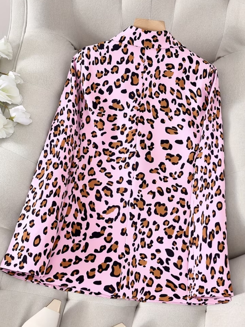 Fortune-Attracting Fashion Urban Elegance Vintage Satin Leopard Print Notched - Picture 7 of 7